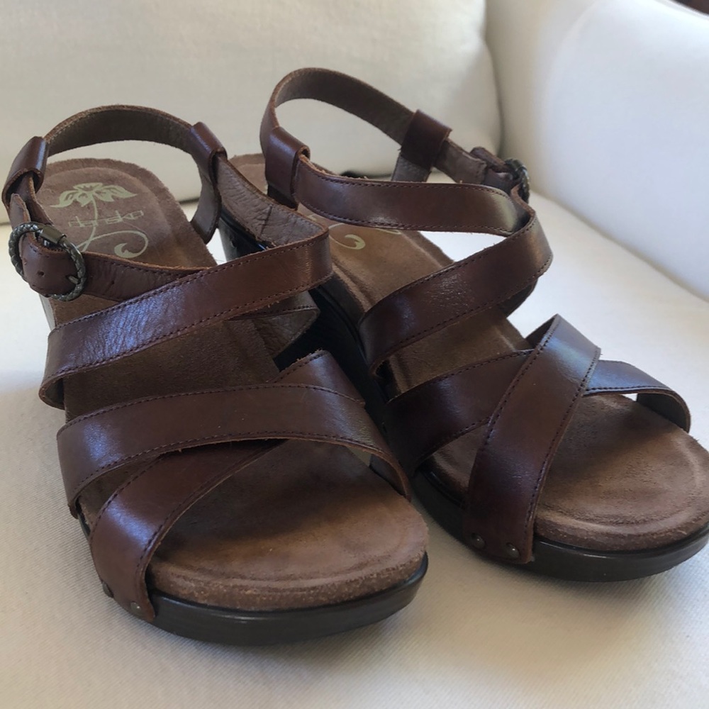 COPY - Brown dansko Frida Wedge